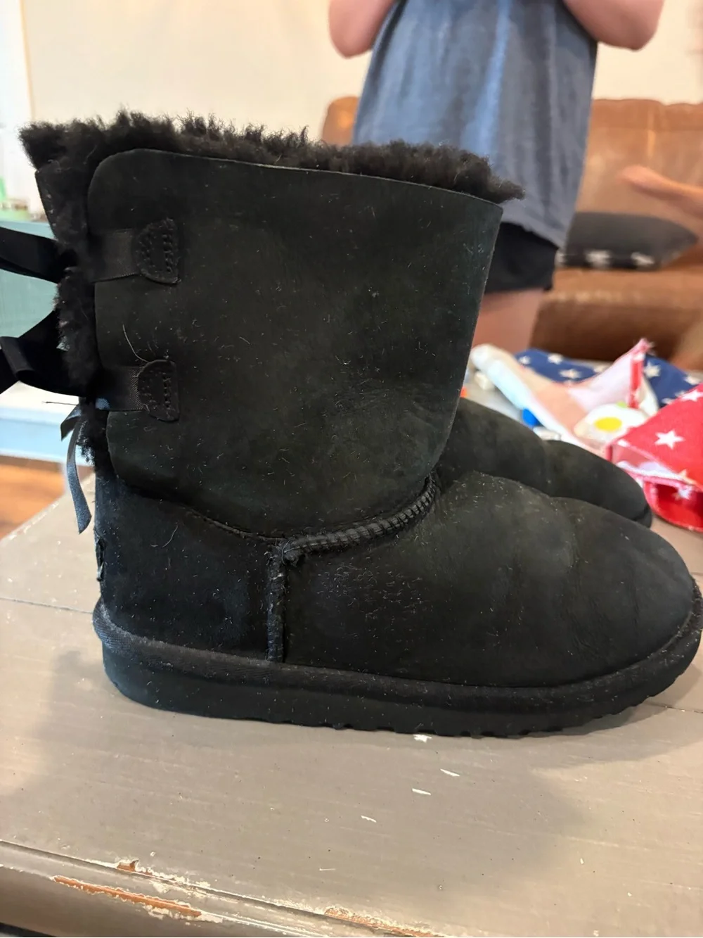 UGG Bailey Bow ll Black Short Shearling Boots - Women's /girls Size 5